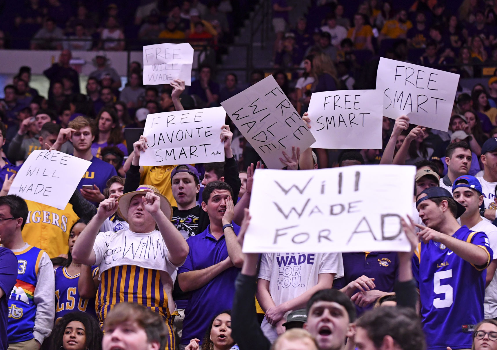 lsuvanderbiltbasketball.031019 HS 063.JPG